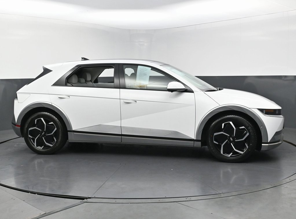 Used 2024 Hyundai Ioniq 5 Limited image 6