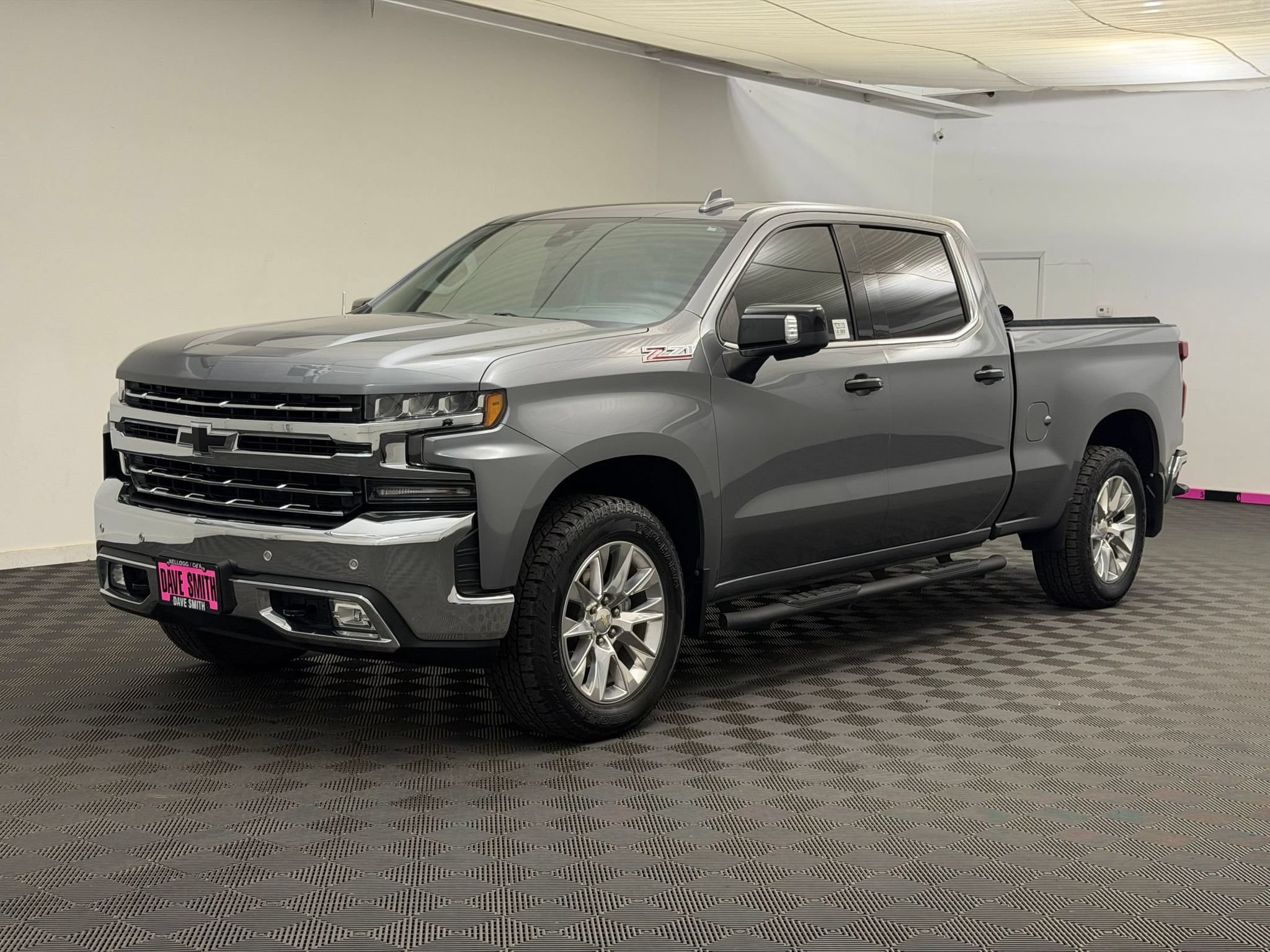 Used 2021 Chevrolet Silverado 1500 LTZ w/ LTZ Premium Package AWD/4WD image 1
