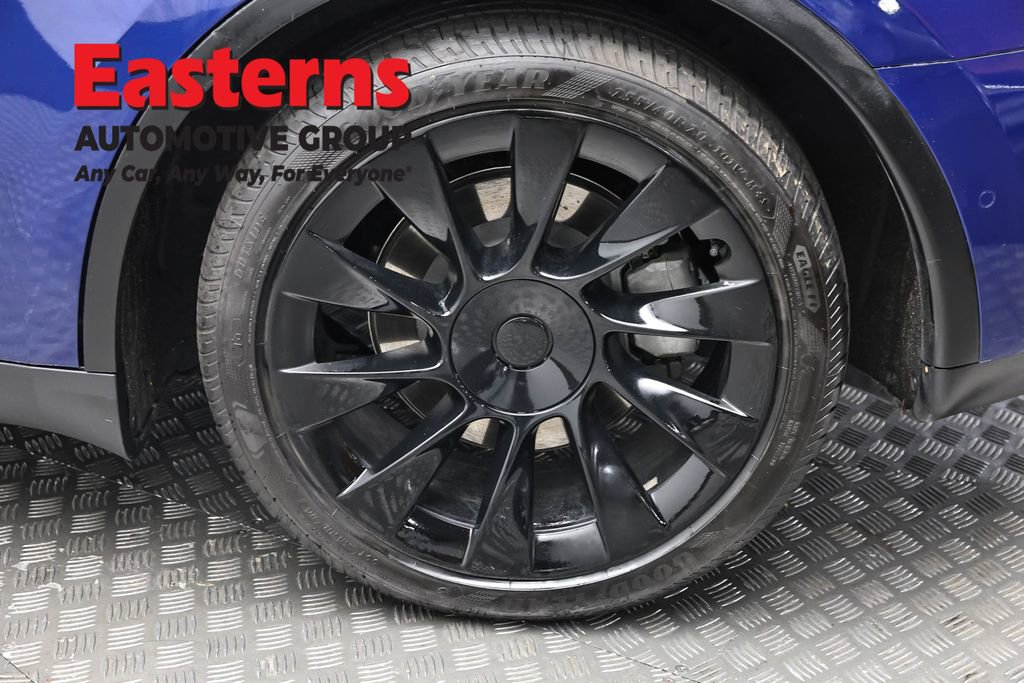 Used 2021 Tesla Model Y Long Range AWD/4WD image 8