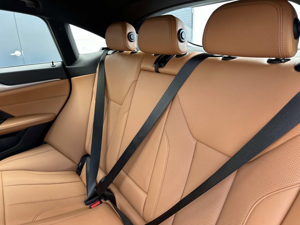 Used 2023 BMW i4 eDrive35 w/ Premium Package image 32