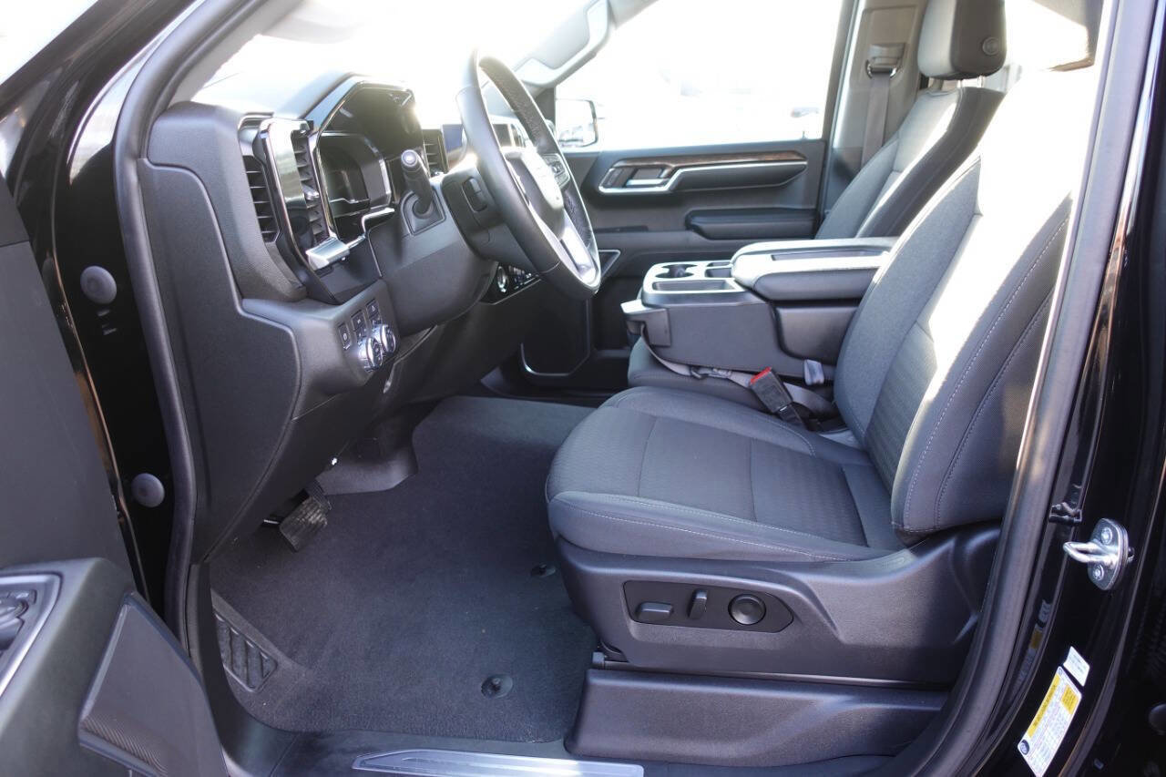 Used 2023 GMC Sierra 1500 Elevation AWD/4WD image 9