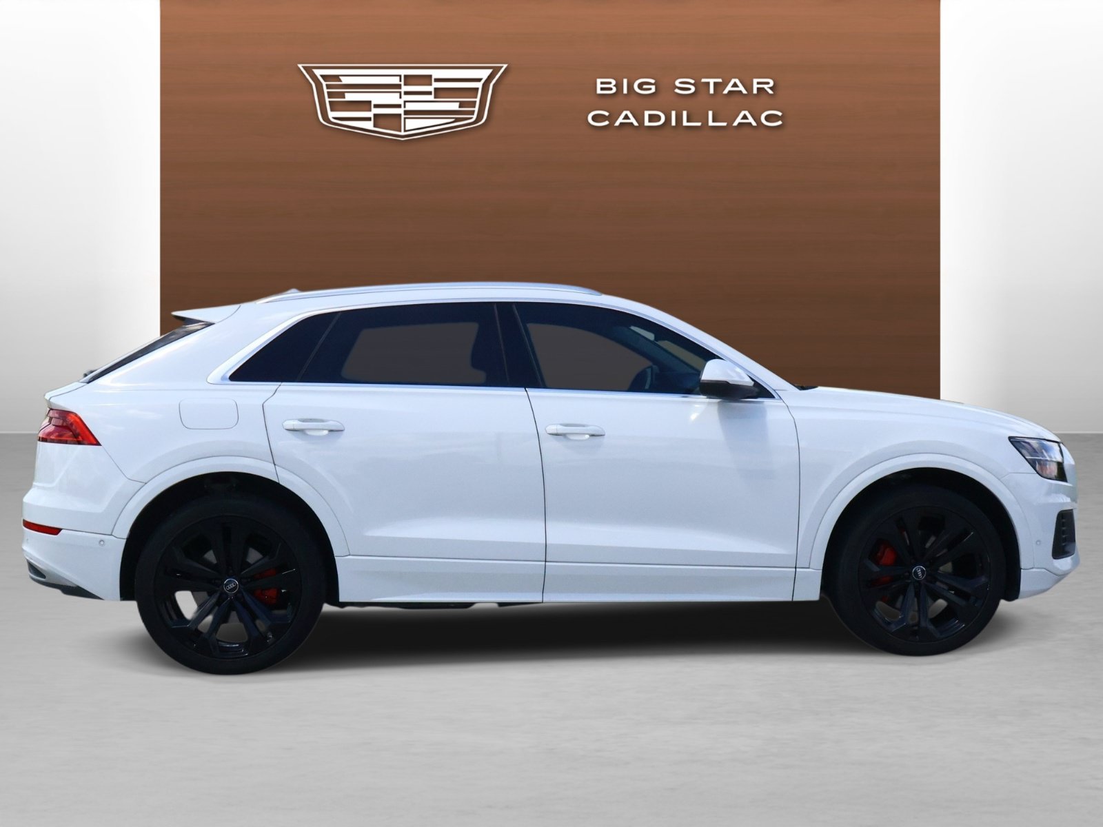 Used 2019 Audi Q8 Prestige w/ Luxury Package AWD/4WD image 6