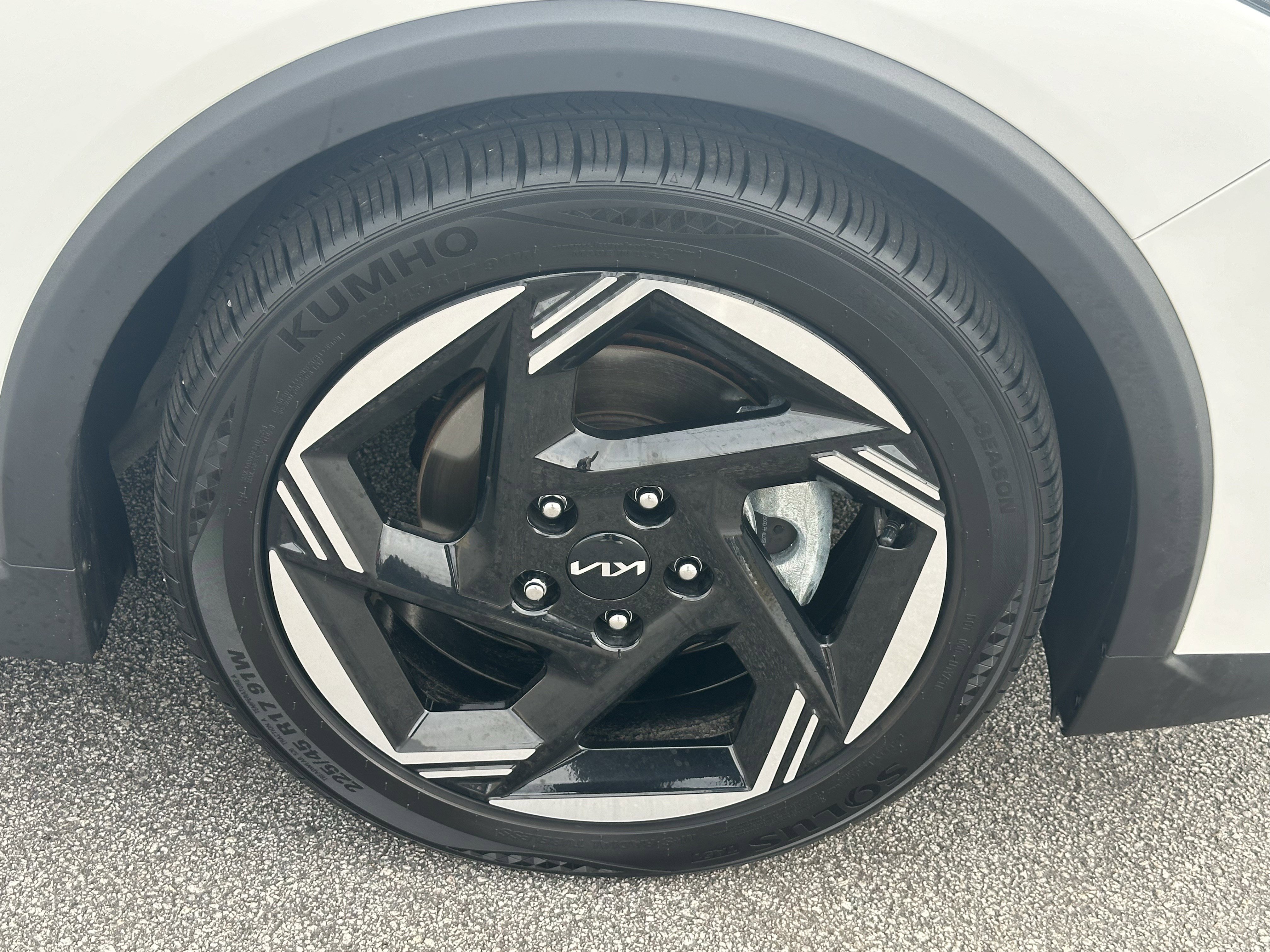 Used 2025 Kia K4 EX image 15