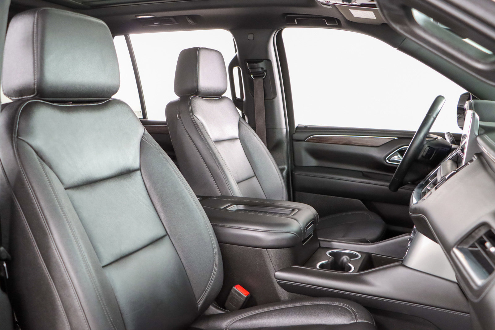 Used 2023 Chevrolet Tahoe Z71 w/ Luxury Package image 31