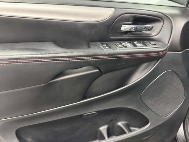 Used 2017 Dodge Grand Caravan GT FWD image 36