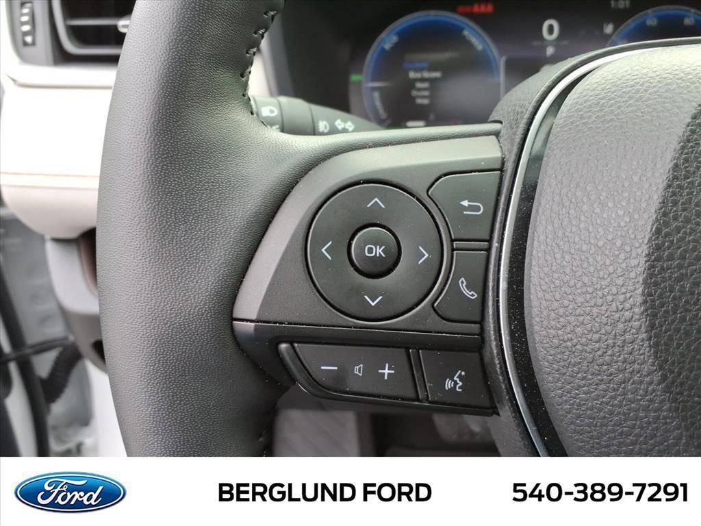 Used 2025 Toyota RAV4 Limited image 21