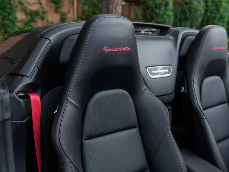 Used 2019 Porsche 911 Speedster RWD image 23