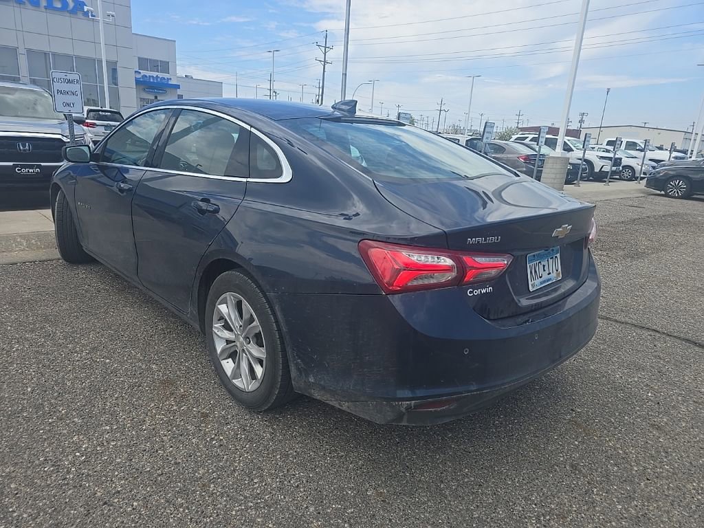 Used 2021 Chevrolet Malibu LT FWD image 2