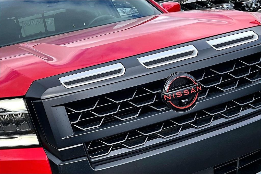 Used 2025 Nissan Frontier Pro-X w/ Pro Premium Package image 39