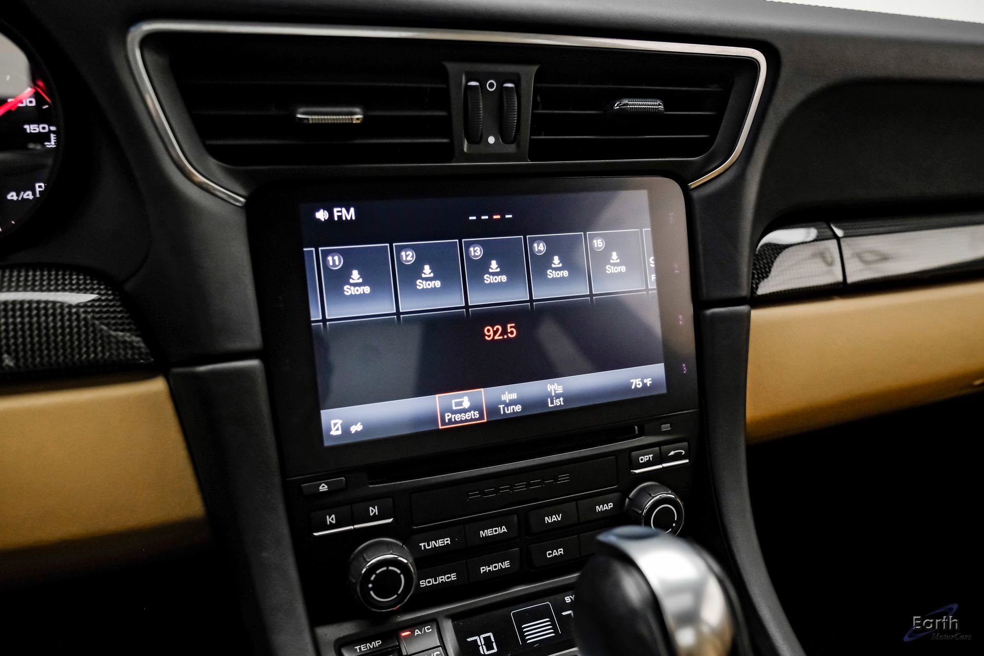 Used 2017 Porsche 911 Turbo image 77