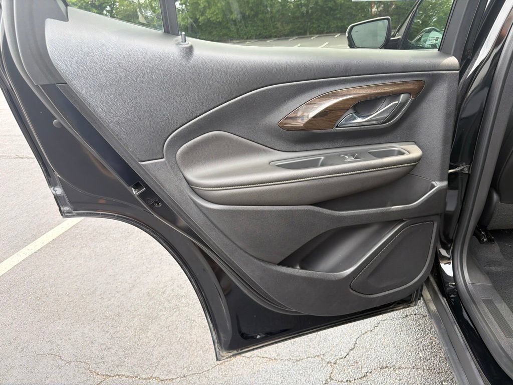 Used 2020 GMC Terrain Denali w/ Denali Premium Package FWD image 20