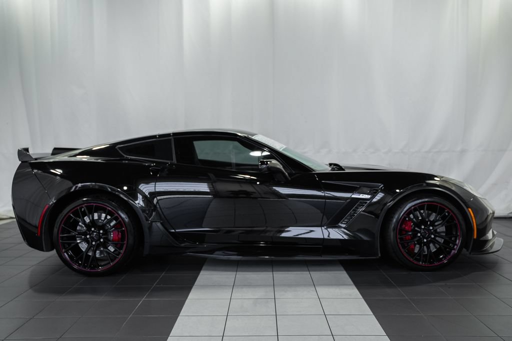 Used 2017 Chevrolet Corvette Z06 RWD image 3