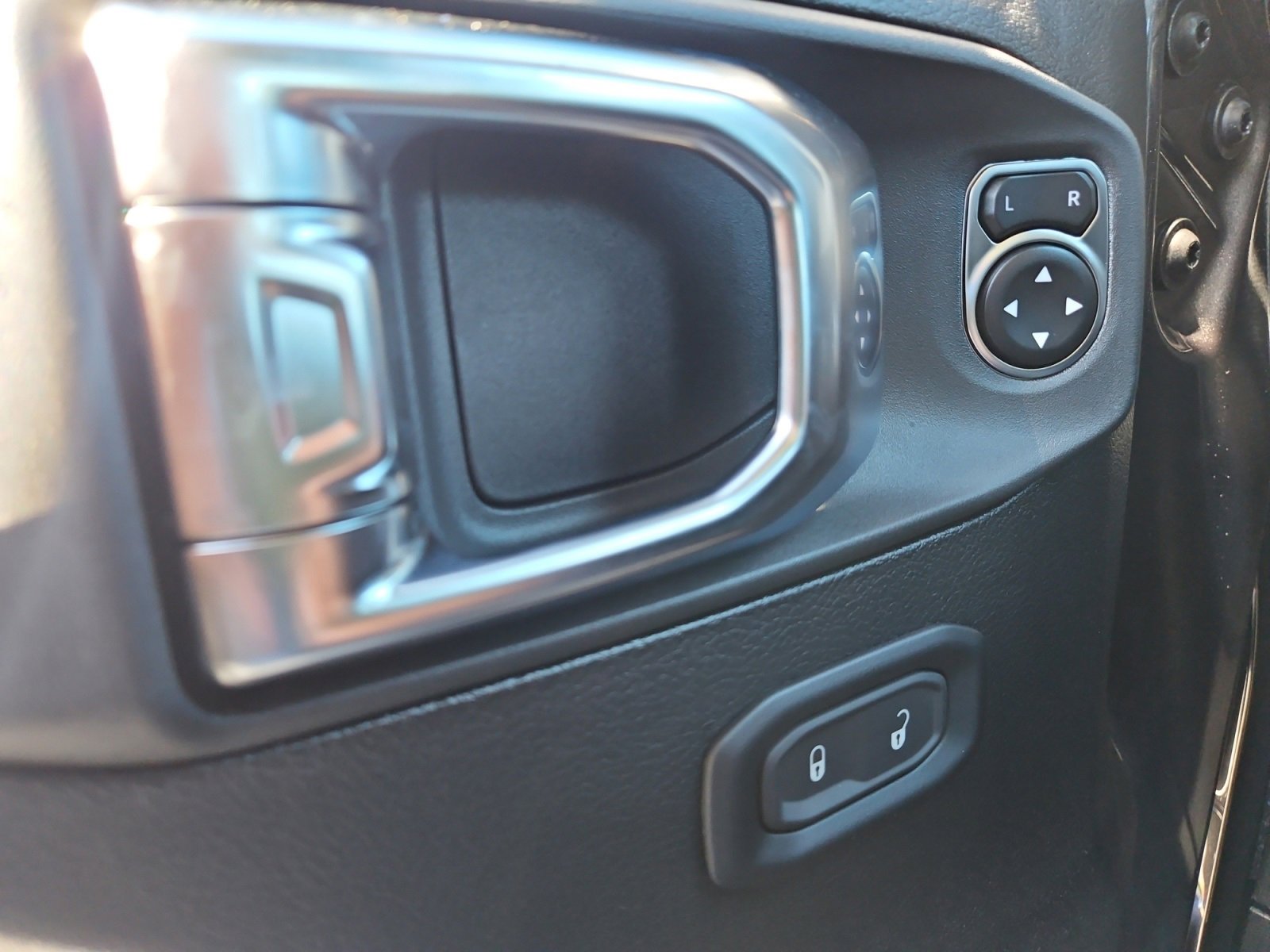 New 2026 Jeep Wrangler Sport S image 22