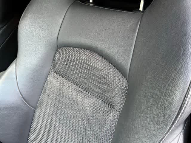 Used 2014 Nissan 370Z Touring w/ Sport Package RWD image 7