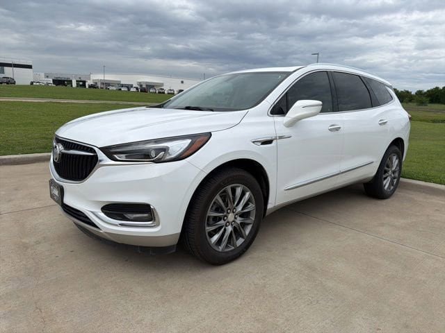 Used 2021 Buick Enclave Essence w/ Sound and Sites Package FWD image 1