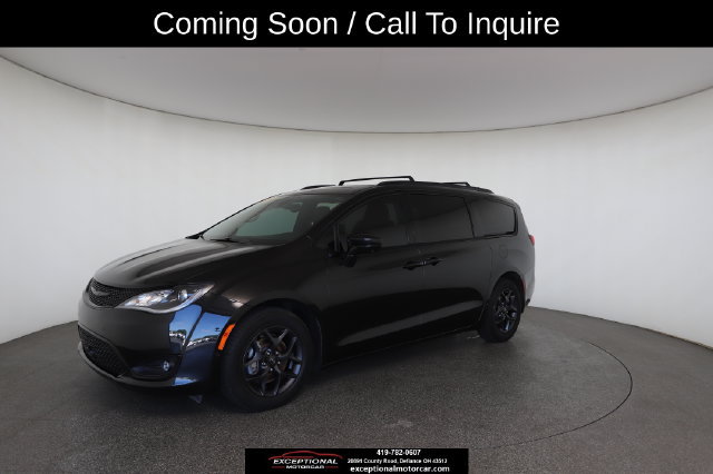 Used 2020 Chrysler Pacifica Touring-L Plus FWD image 3