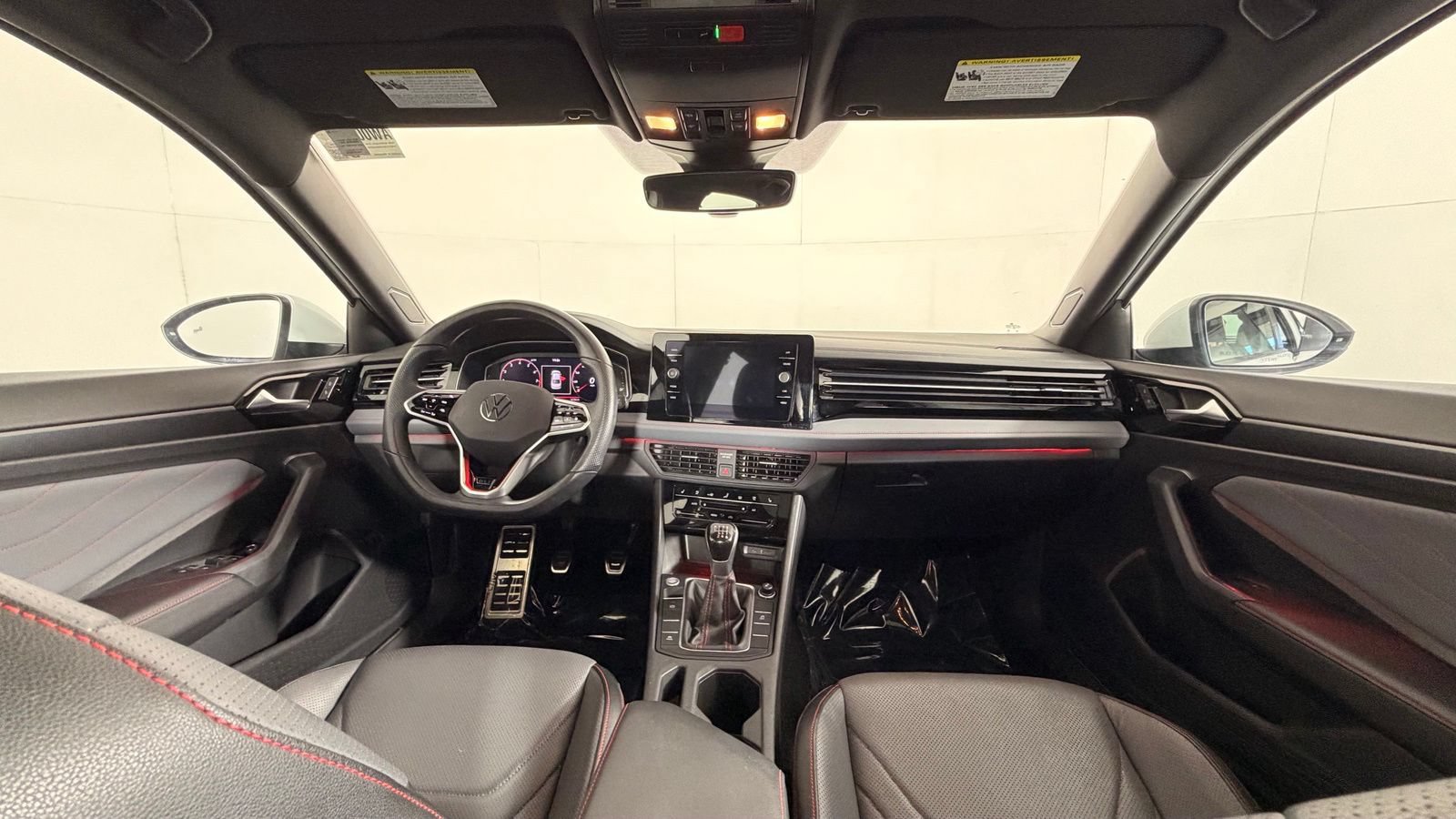 Used 2025 Volkswagen Jetta GLI Autobahn FWD image 15
