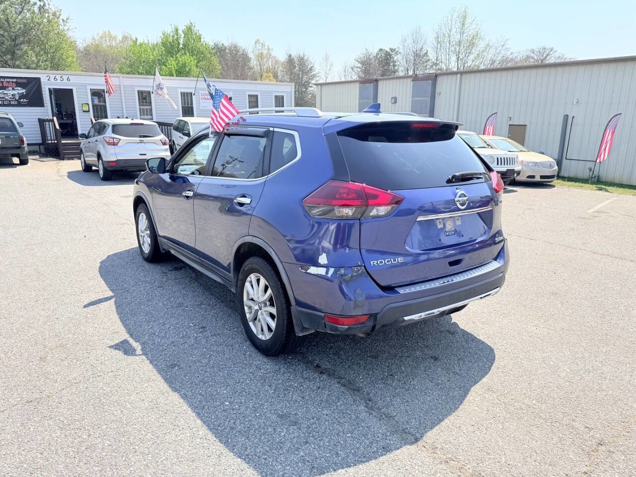 Used 2018 Nissan Rogue SV image 5