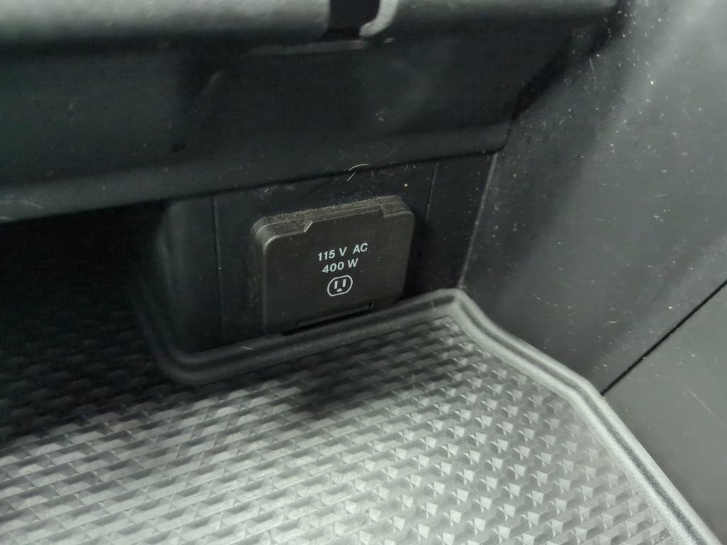 Used 2022 RAM 2500 Laramie w/ Night Edition image 30