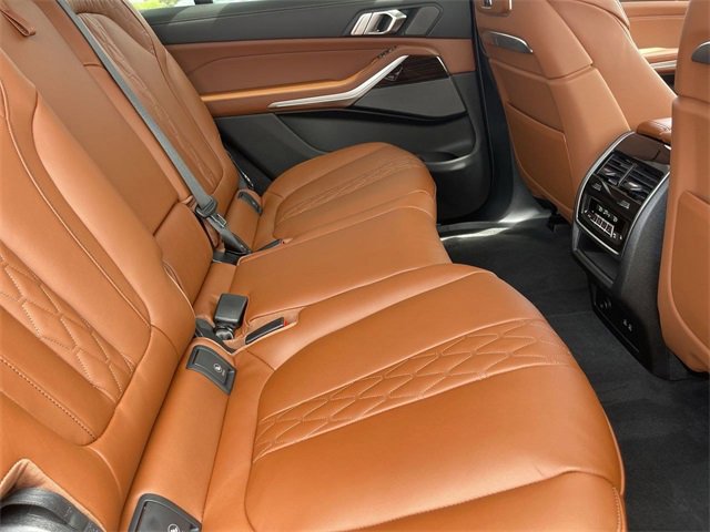 New 2026 BMW X7 M60i image 14