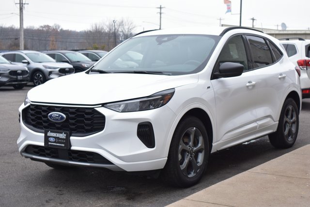 Used 2023 Ford Escape ST-Line image 12