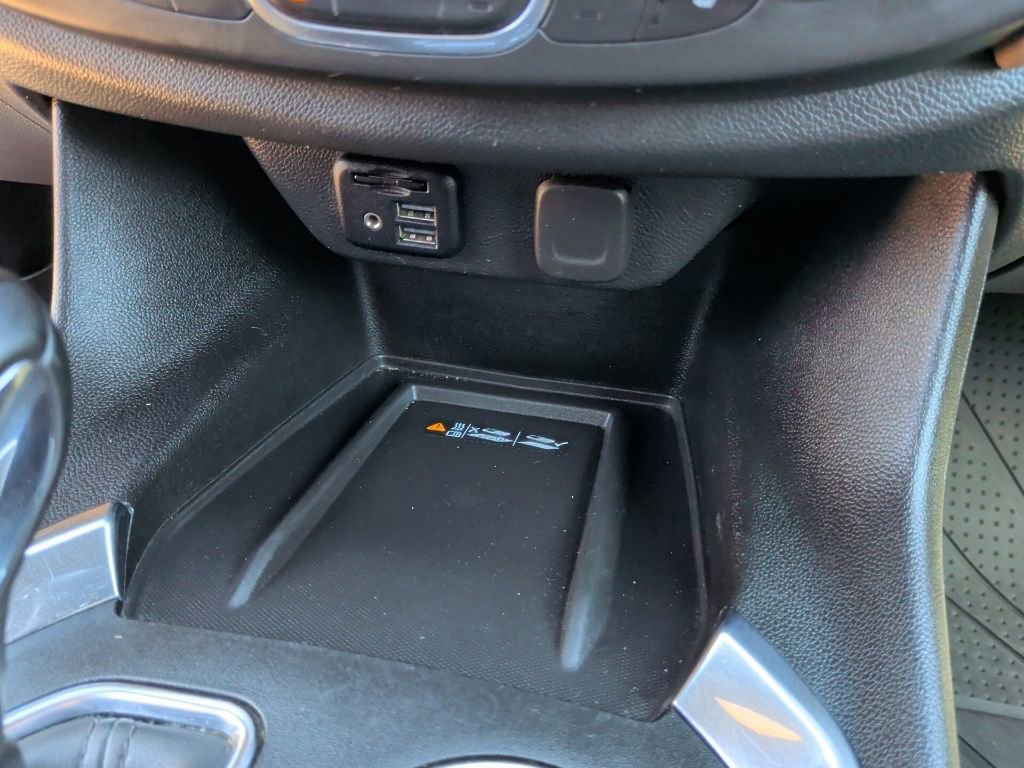 Used 2023 Chevrolet Traverse Premier w/ LPO, Floor Liner Package FWD image 30