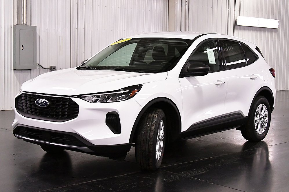 New 2025 Ford Escape Active w/ Cold Weather Package image 3