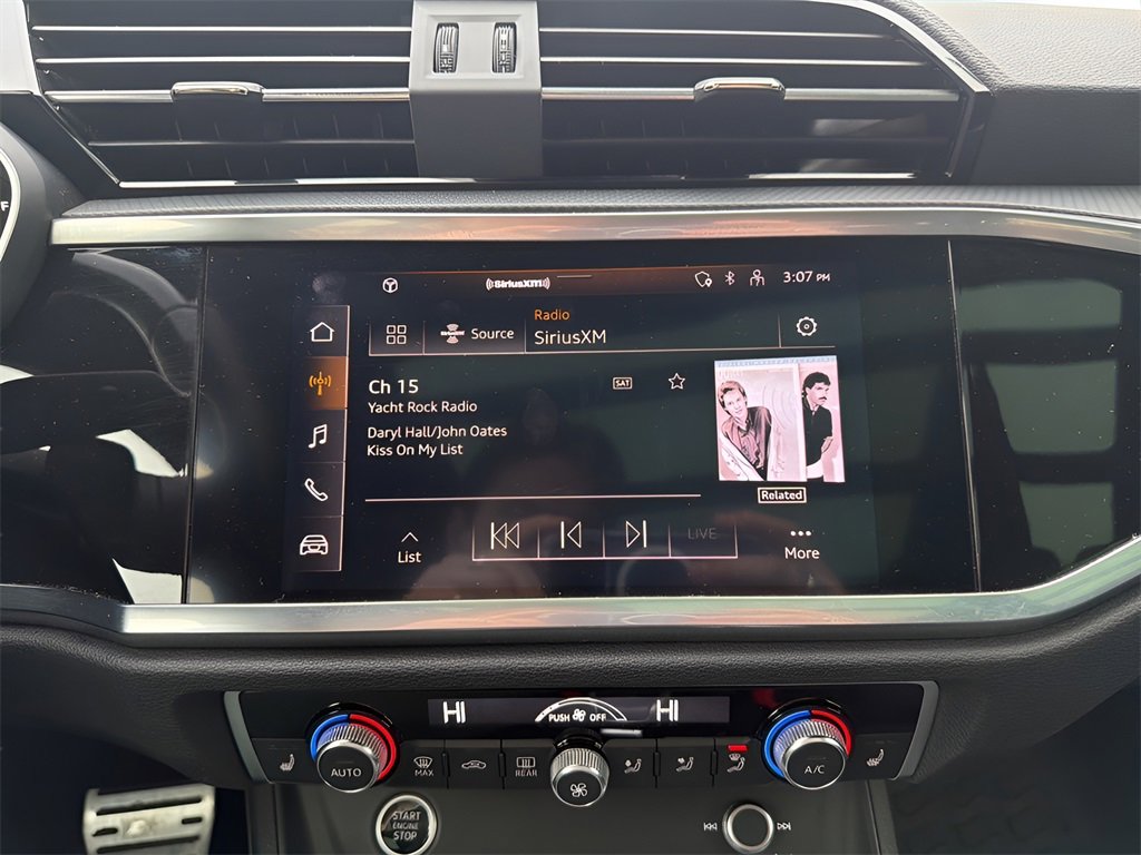 Used 2022 Audi Q3 2.0T Premium Plus w/ Premium Plus Package image 17