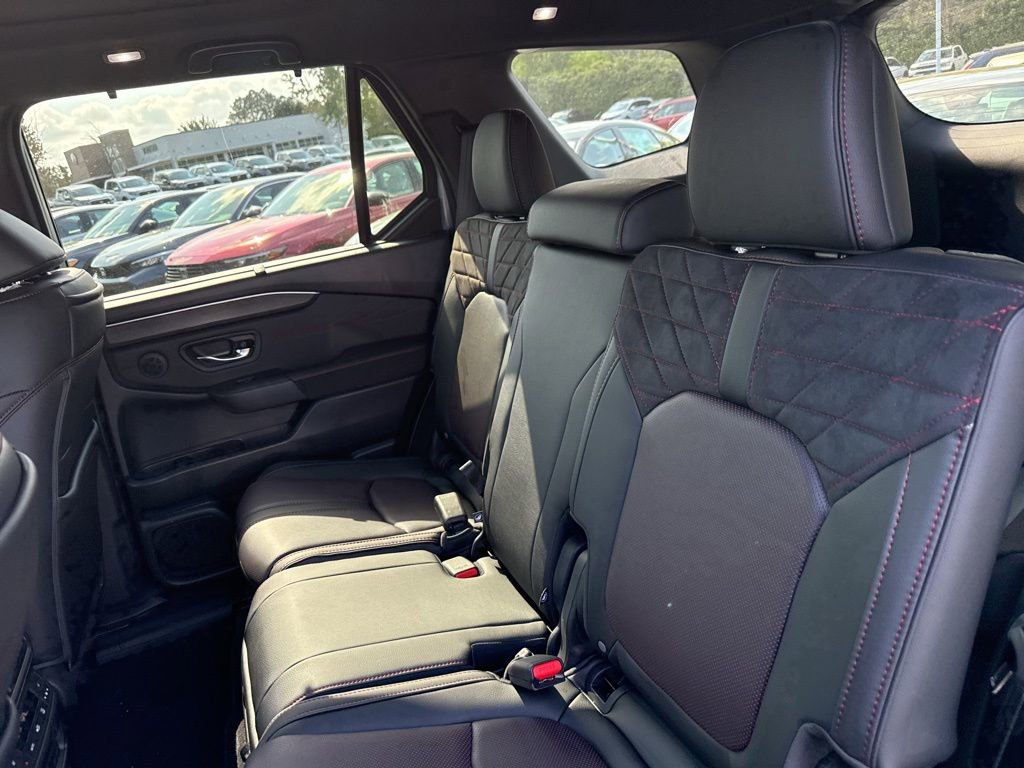 New 2026 Honda Pilot Black Edition image 11