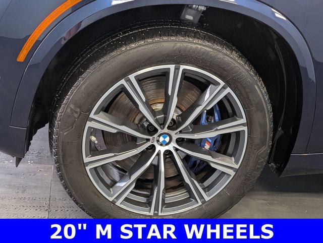 Used 2022 BMW X5 M50i w/ Executive Package image 4