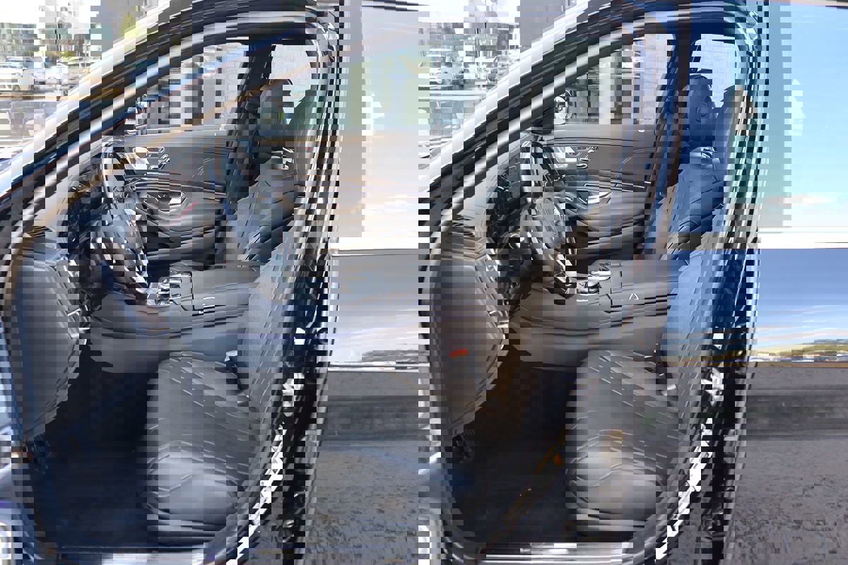 Used 2018 Mercedes-Benz S 450 Sedan image 32