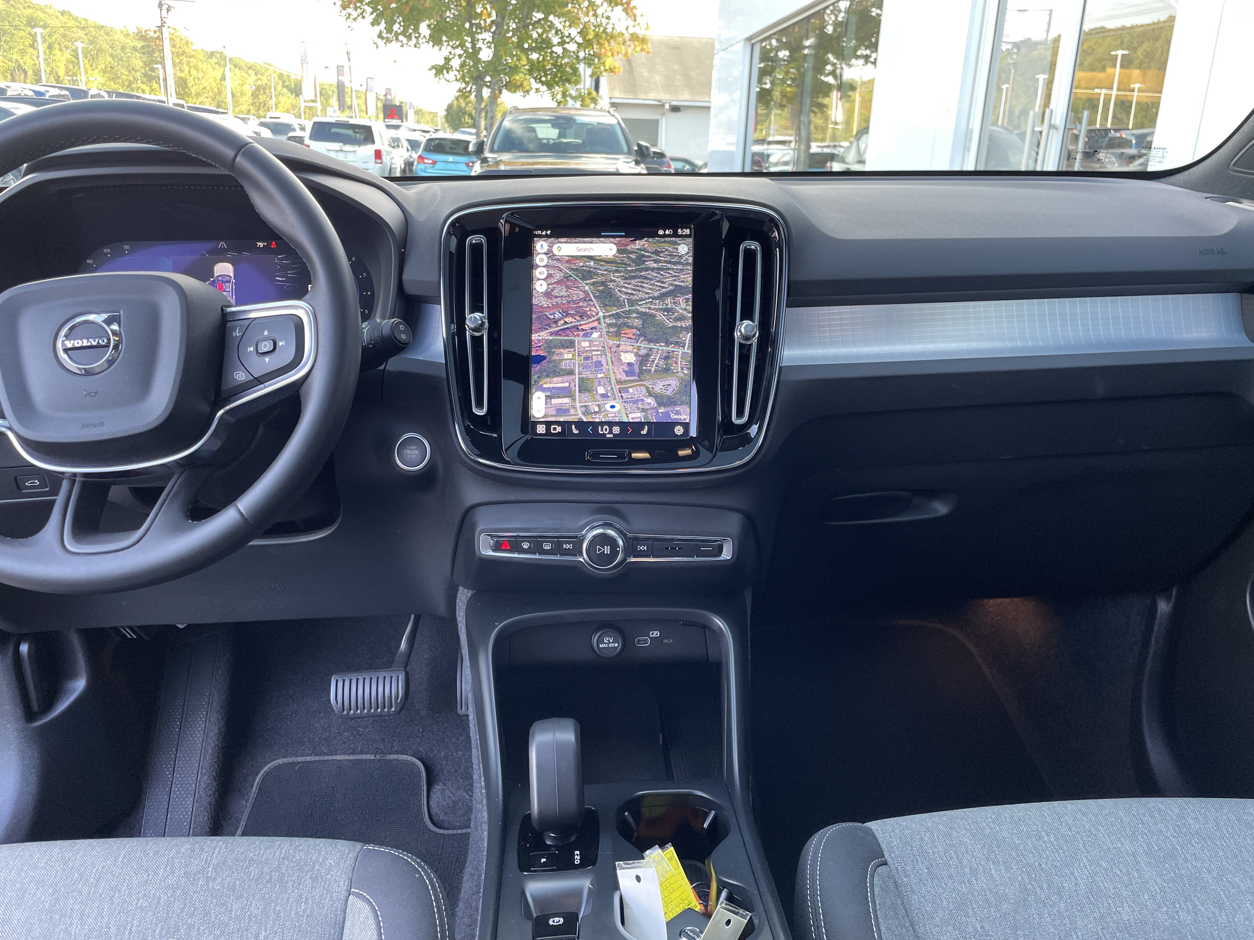 Certified 2025 Volvo XC40 B5 Core AWD/4WD image 8