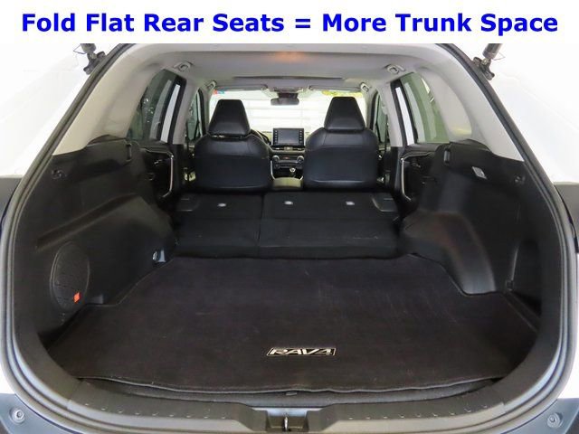Used 2019 Toyota RAV4 XLE Premium image 34