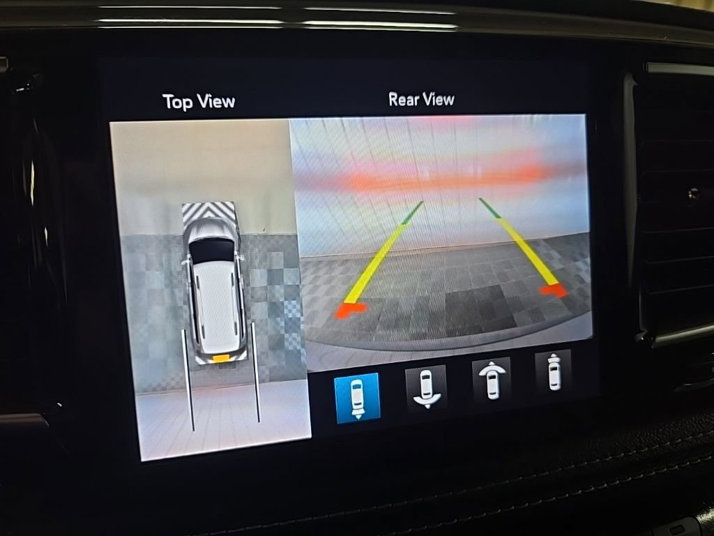 Used 2019 Chrysler Pacifica Limited w/ Advanced Safetytec Group image 18