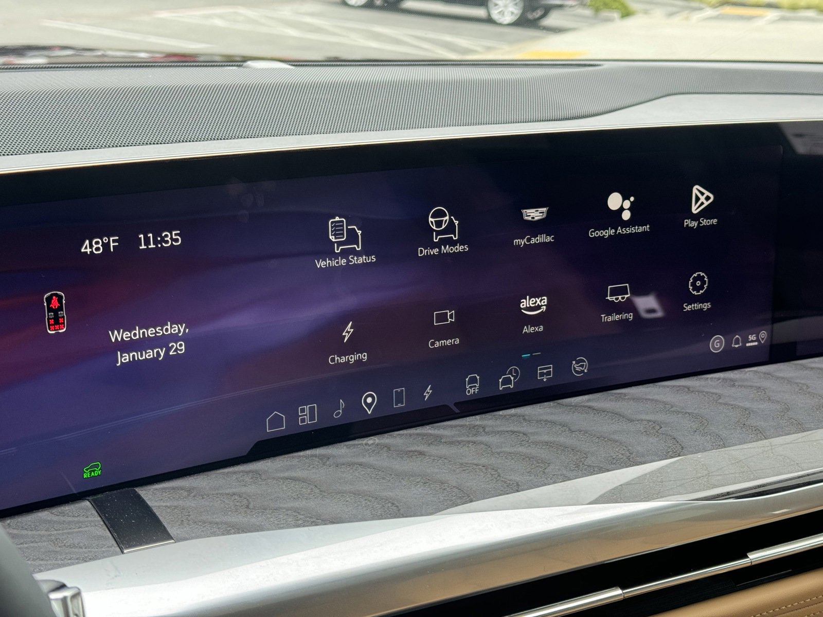 New 2025 Cadillac Escalade IQ Sport 2 w/ LPO, ONYX Package image 20