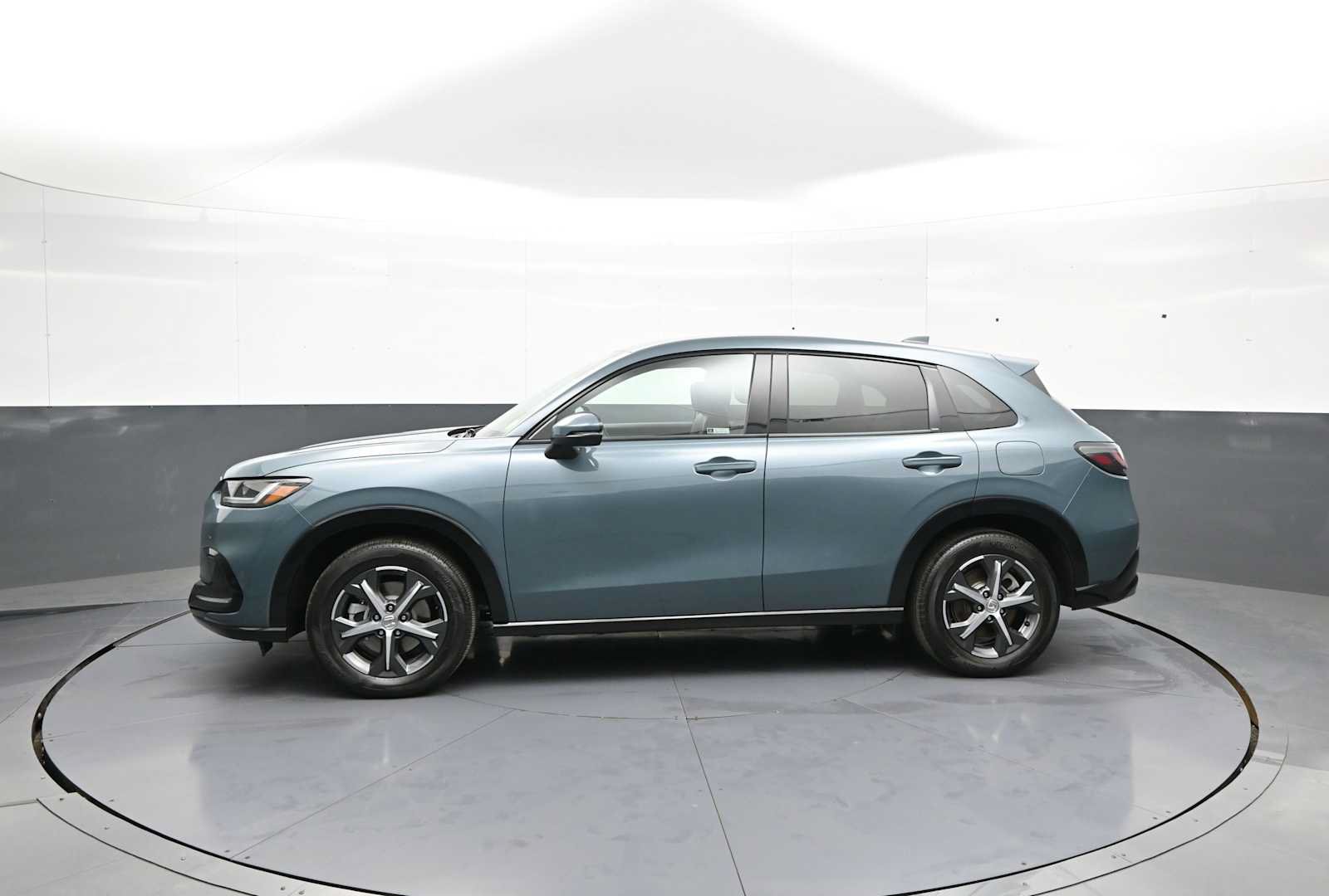 Used 2024 Honda HR-V EX-L image 8