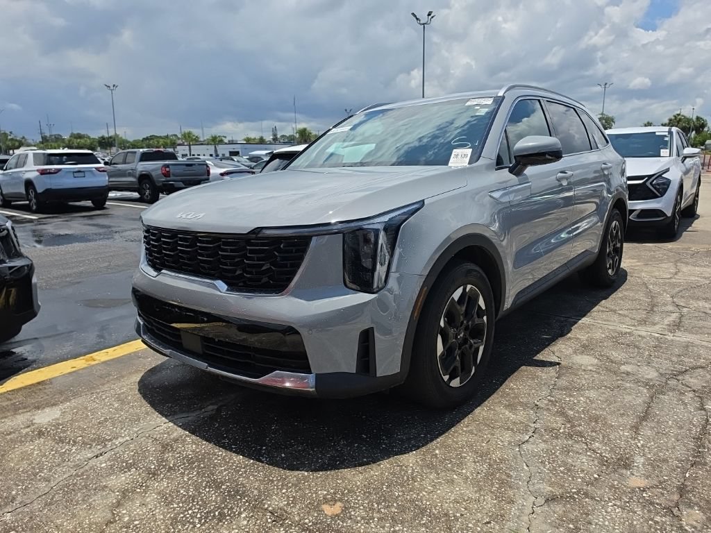 Certified 2024 Kia Sorento S FWD image 5