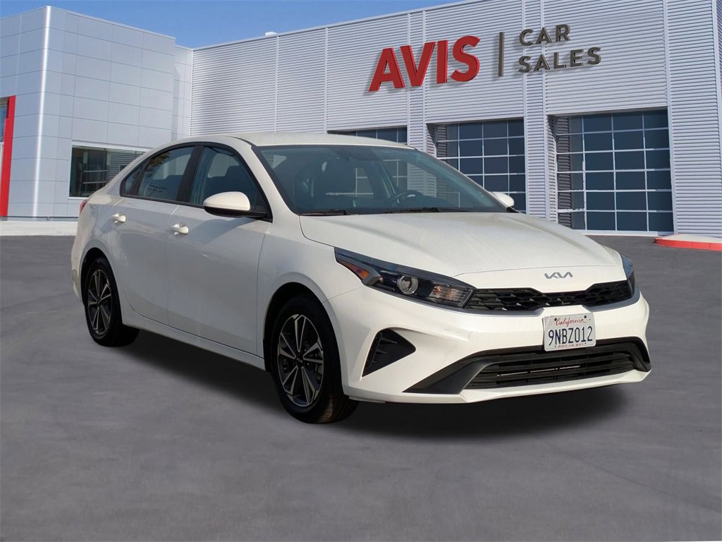 Used 2024 Kia Forte LXS image 3