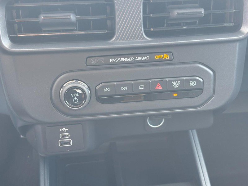 New 2026 Ford Maverick XL image 25