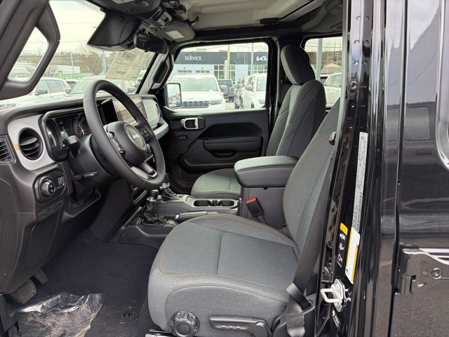 New 2026 Jeep Gladiator Sport AWD/4WD image 13