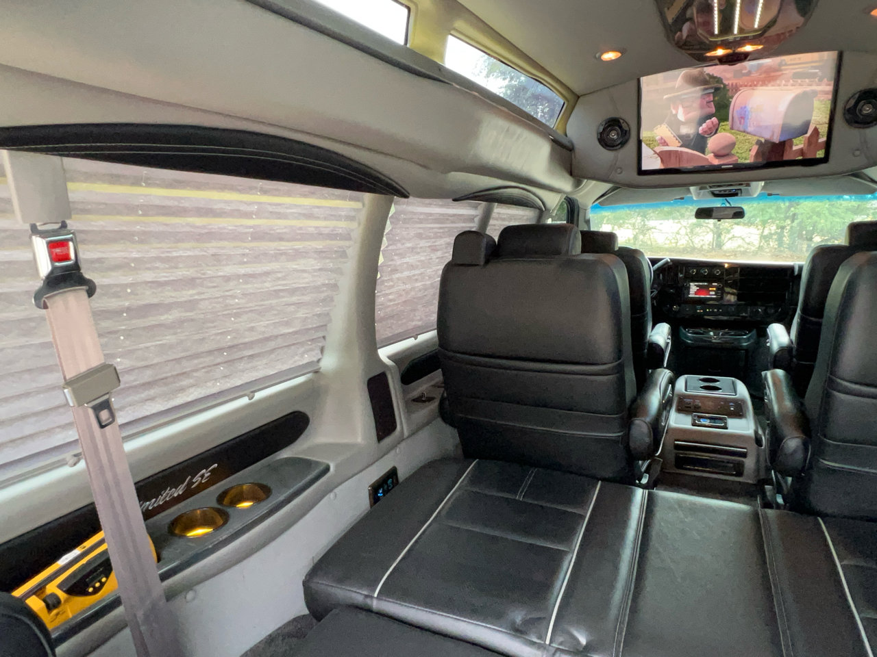 Used 2018 GMC Savana 3500 image 81