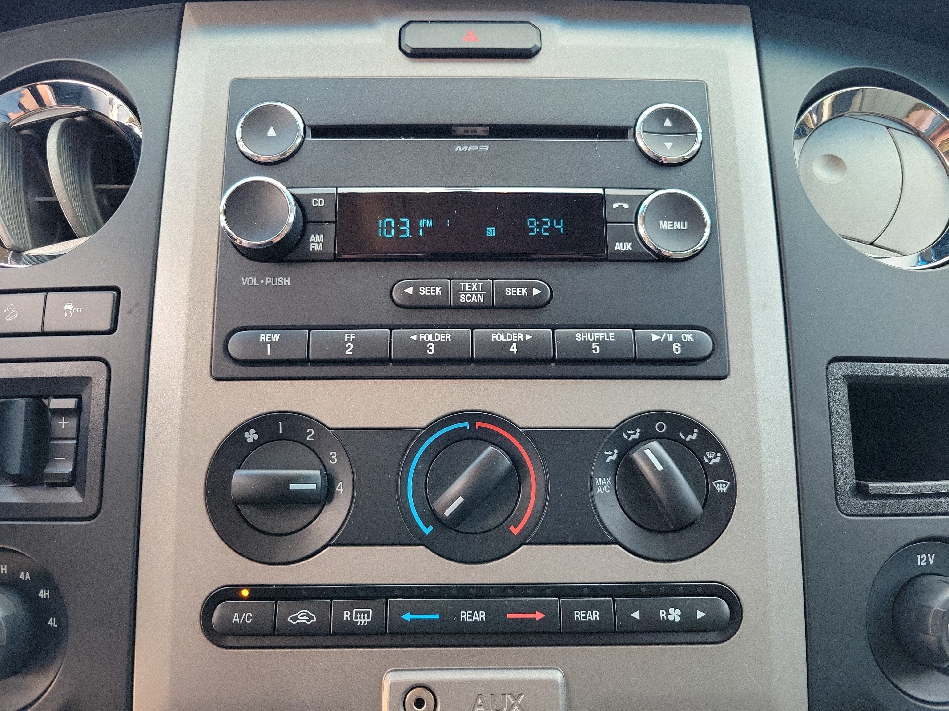 Used 2016 Ford Expedition XL AWD/4WD image 14