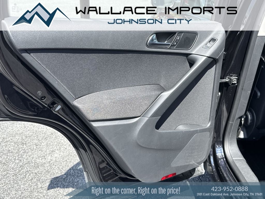 Used 2015 Volkswagen Tiguan S FWD image 30