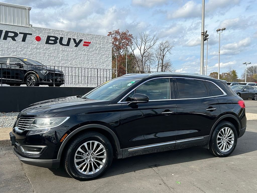 Used 2017 Lincoln MKX Select w/ Select Plus Package AWD/4WD image 2