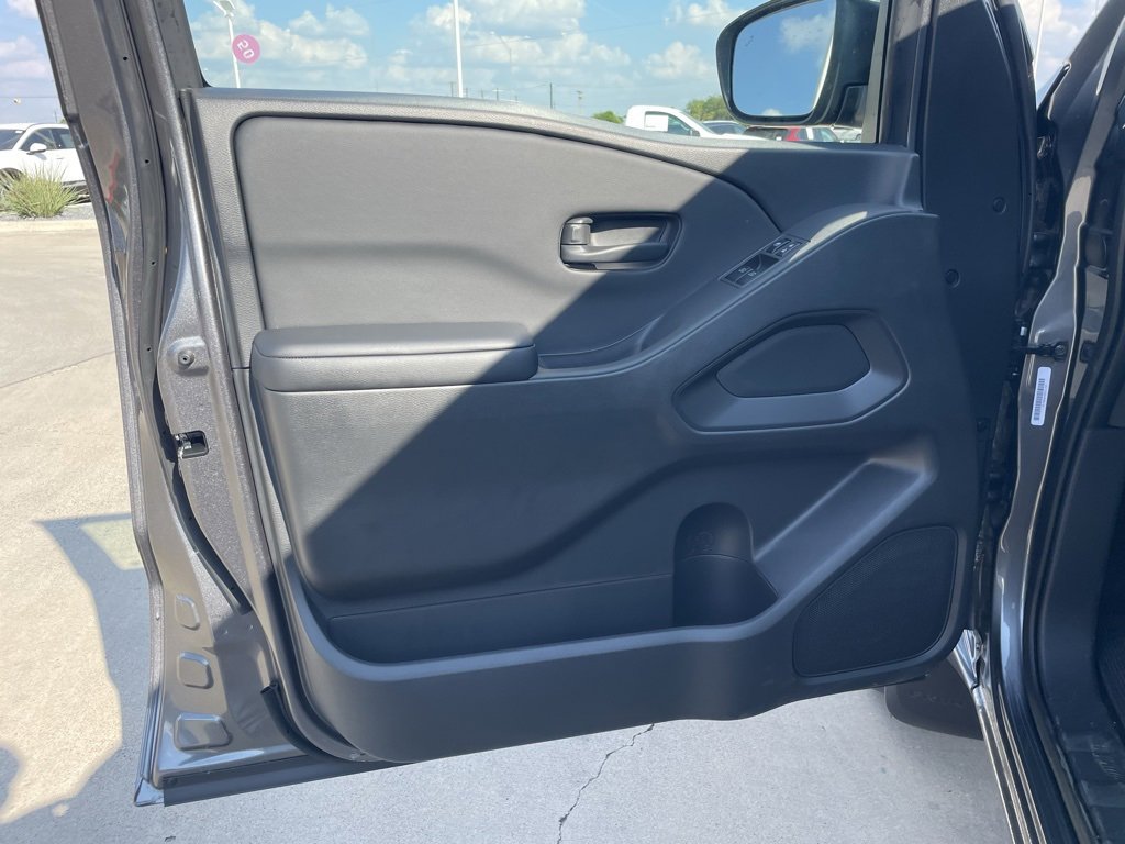 New 2026 Nissan Frontier S image 13