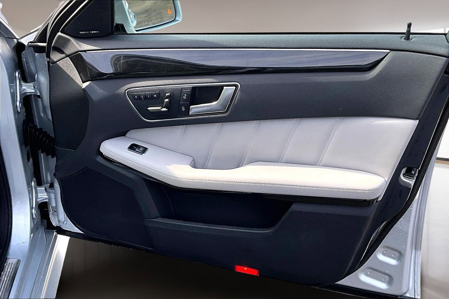 Used 2013 Mercedes-Benz E 350 E 350 image 28