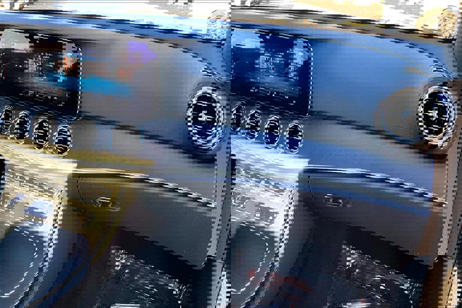 Used 2022 Mercedes-Benz E 350 4MATIC Sedan image 18