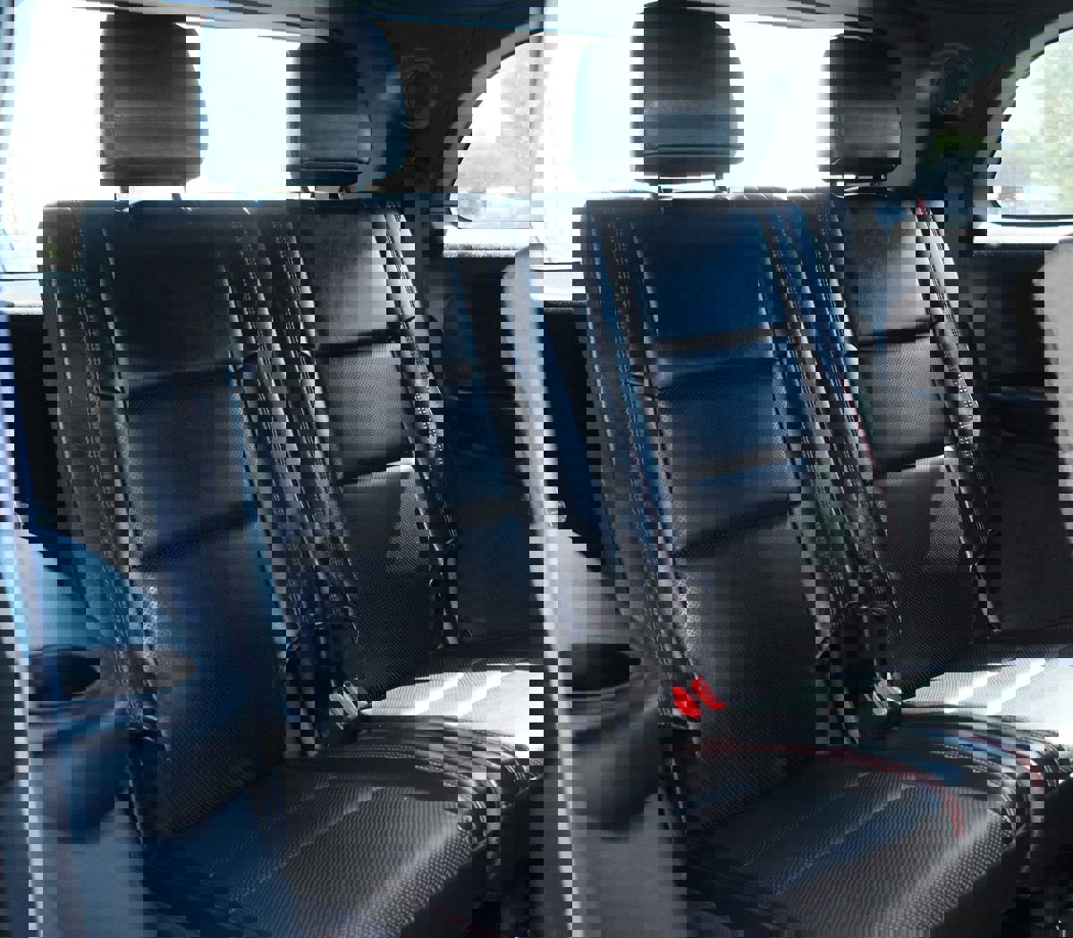 Used 2018 Dodge Durango R/T w/ Blacktop Package image 28