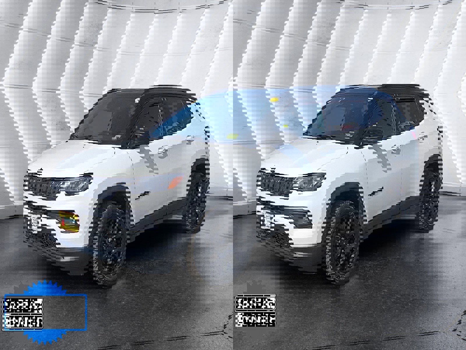 Used 2022 Jeep Compass Altitude w/ Sun and Sound Group image 2