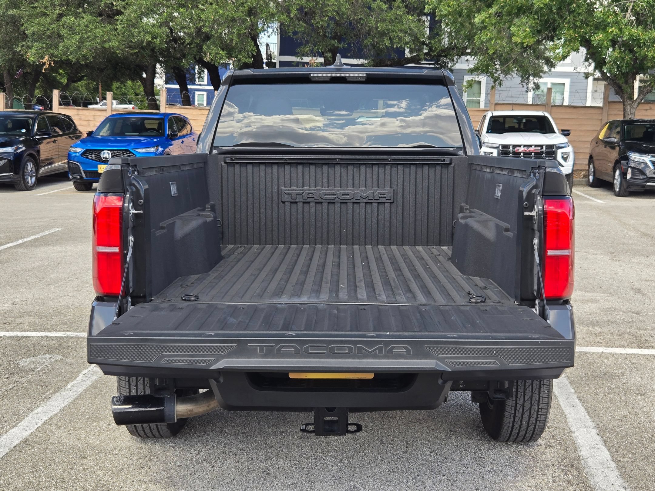 Used 2025 Toyota Tacoma SR5 AWD/4WD image 24
